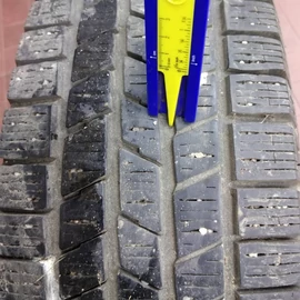Pirelli 225/65R17 Dot:2811 6mm TÉLI használt gumiabroncs