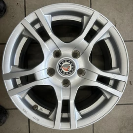 PLATIN 6.1/2 J x 15 H2 ET 45 használt felniszett 4 db 