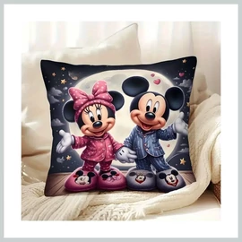 Mickey és Minnie díszpárna – éjszakai, mesés hangulattal QF1176560
