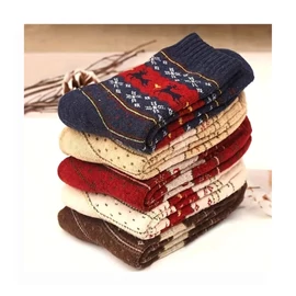 Téli zokni szett – 12 pár, random mintával – XF2485240