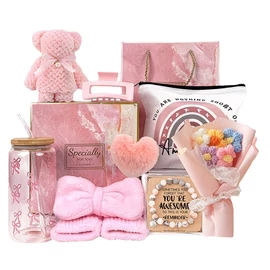 12 részes női ajándékcsomag fürdő- és szépségápolási kiegészítőkkel díszdobozban WR10092838