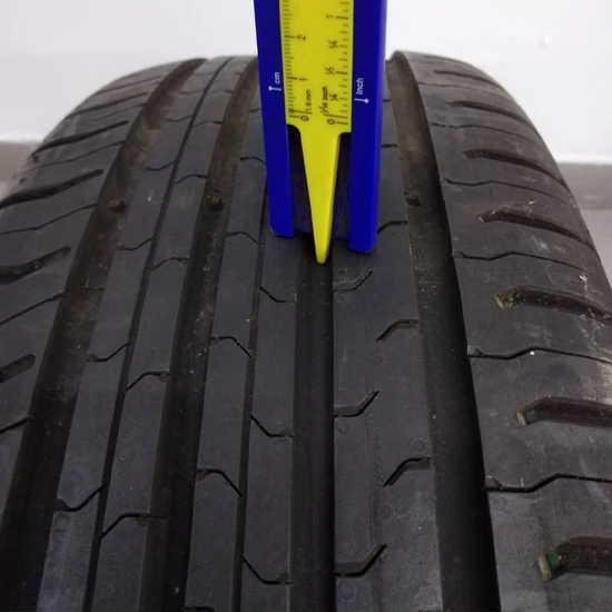 215/55R17 Continental Dot:2216 7mm használt gumiabroncs