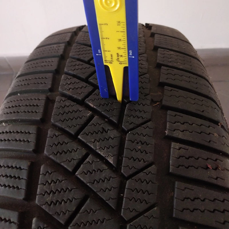 205/60R16 Continental Dot:3515 6,5mm téli használt gumiabroncs