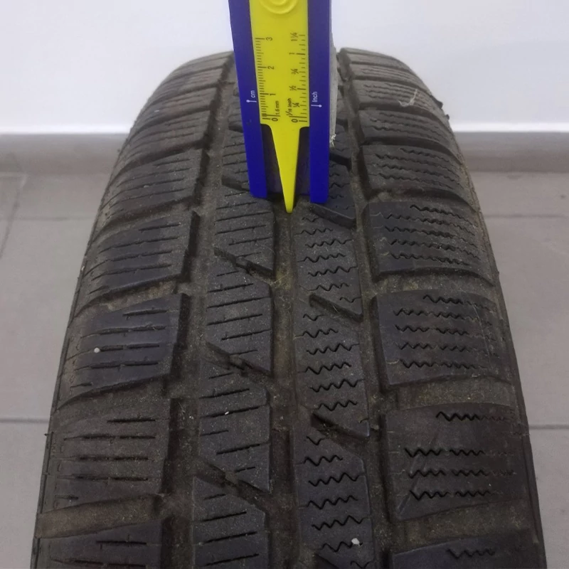 175/65R15 Continental Dot:3913 7mm TÉLI  használt gumiabroncs