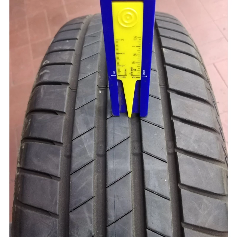 Bridgestone 195/65R15 Dot:5017 6mm használt NYÁRI gumiabroncs